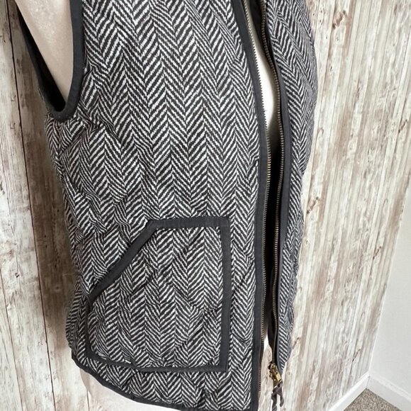 Women's J. Crew Gray and White Quilted Down Vest size XS - Picture 2 of 5